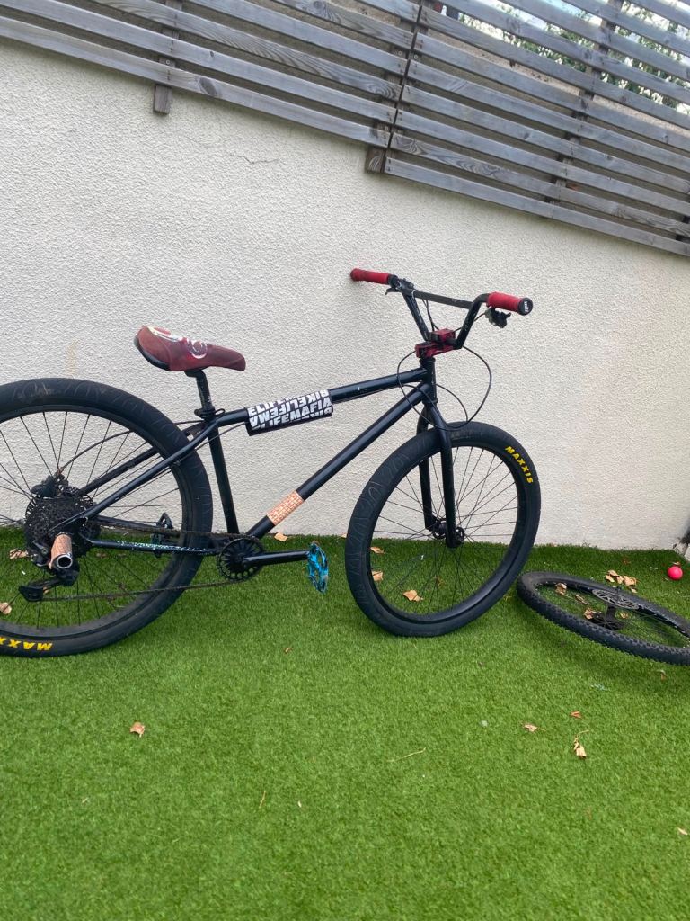 BMX Bike with Maxxis Tyres – Black, Good Condition