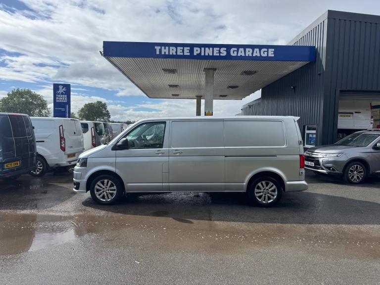 Volkswagen Transporter 2.0 TDI 140PS L2 Panel Van Fantastic Spec No Vat