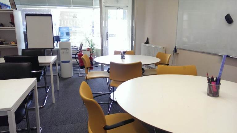 Classroom / Meeting Room to Hire – Hoxton/Haggerston (E2) – Weekday Daytimes from £10/hr