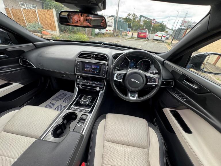 2017 Jaguar XE 2.0d R-Sport Auto Euro 6 (s/s) 4dr SALOON Diesel Automatic