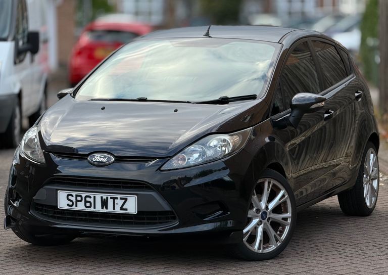 Ford, FIESTA, Hatchback, 2011, Manual, 1560 (cc), 5 doors