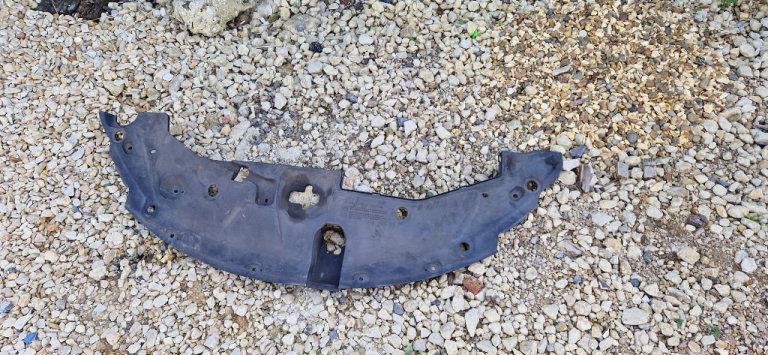 Toyota Avensis 09-15 MK3 T27 Front Radiator Top Cover Trim 53289-05010