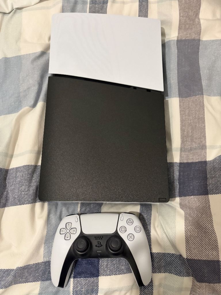 PlayStation 5 1GB Digital Edition. 