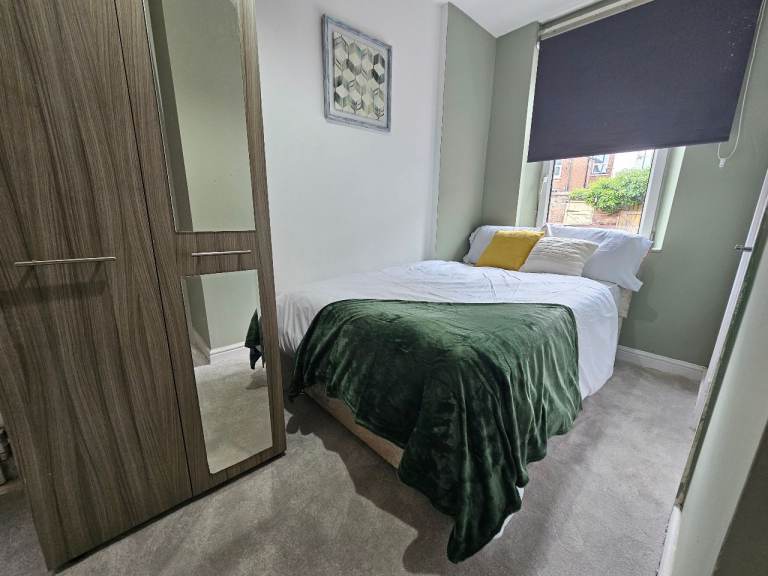 Rooms available in Doncaster DN2