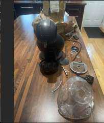 DOLCE GUSTO NESCAFE COFFEE MACHINE, WORKS no water tank