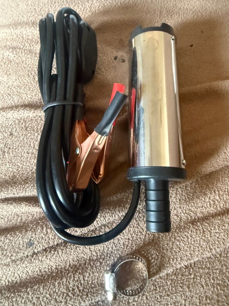 Car DC 12V Submersible Pump Water Oil Diesel Fuel Transfer Cigarette Plug 38mm