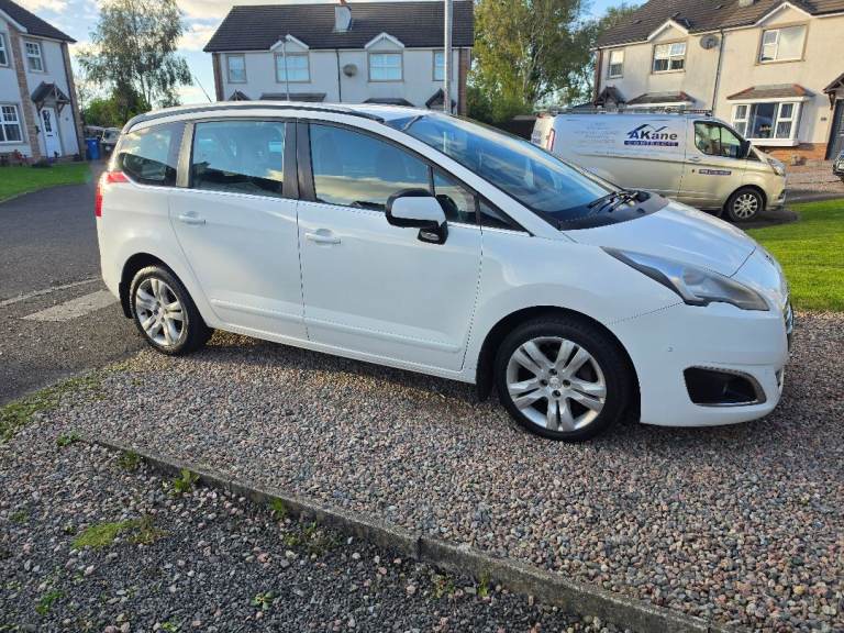 2015 Peugeot 5008 1.6 hdi 7 seater May P/x 