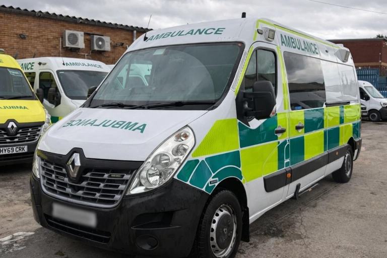 Renault Master HDU Ambulance 2019 3500 GVW