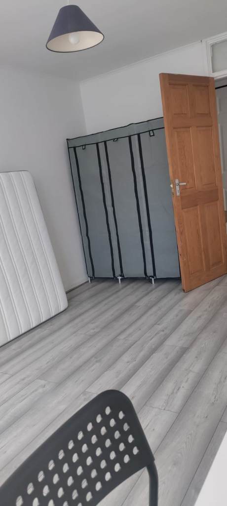 Bright & Spacious Double Room – All Bills Included – Private Road – Luton - £650