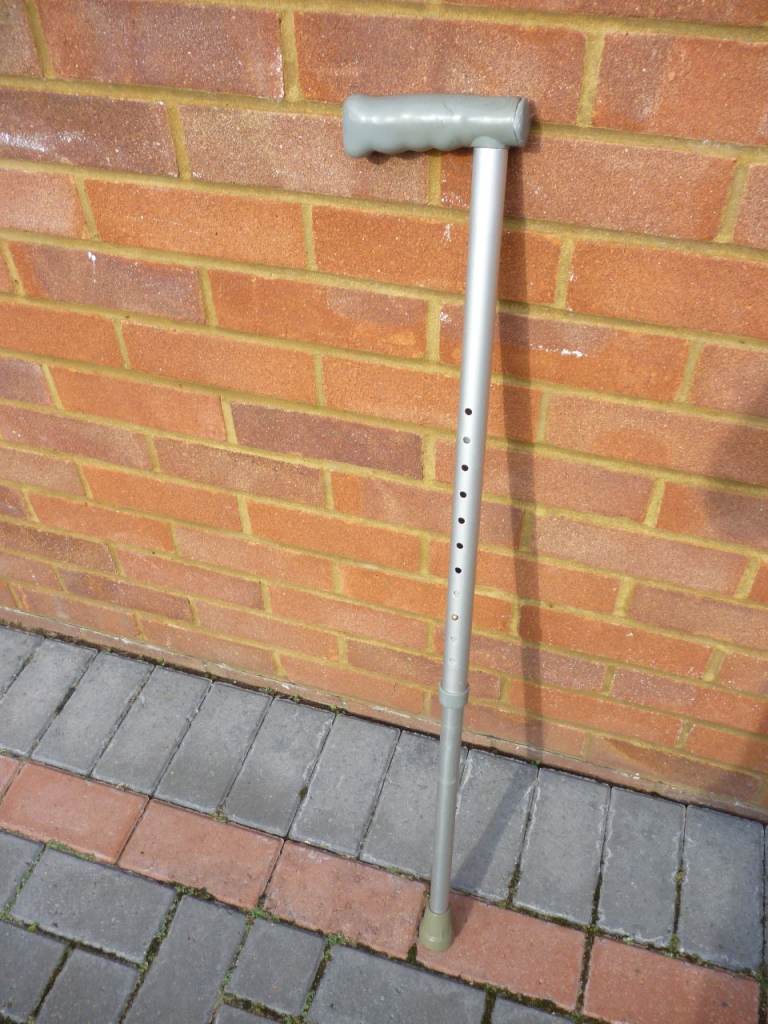 image for Fully adjustable lovely walking stick in good coindition, can be very very handy, only £9...