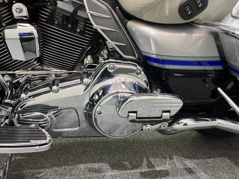 Harley-Davidson FLHTCUSE Electra Glide 1800, 2009