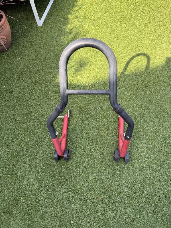 Motorbike track stand 