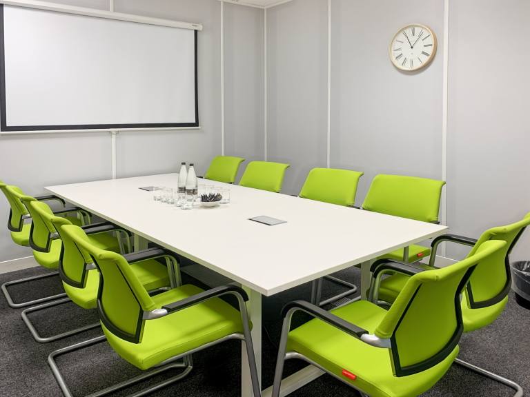 Stansted - CM24 1SJ \ Flexible Office Space for Up to 10 Desks