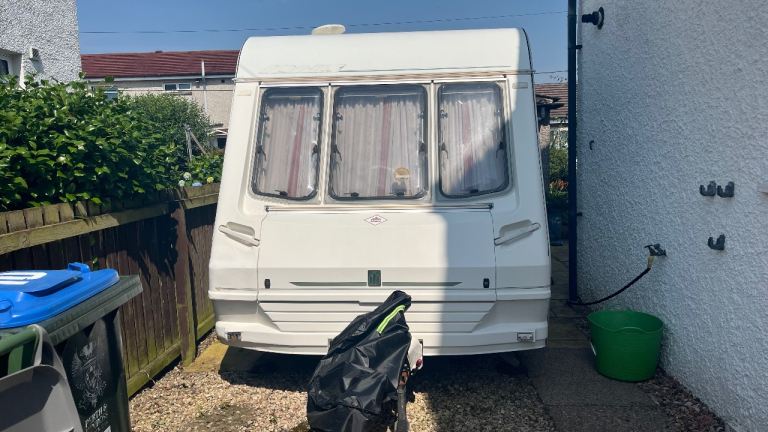 Lightweight caravan 2 berth