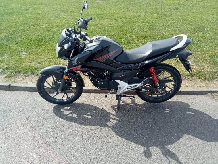 Honda CB 125 F Euro 4 Low mileage, full MOT.