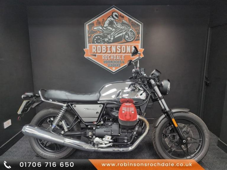 2020 20 Moto Guzzi V7 111 Carbon Shine with 4453 mile