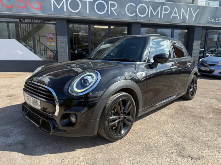  Mini Hatchback 1.5 Cooper Sport II 5dr Auto - PAN ROOF - H/LEATHER - FSH
