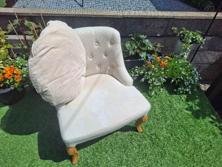 Bedroom Chair 