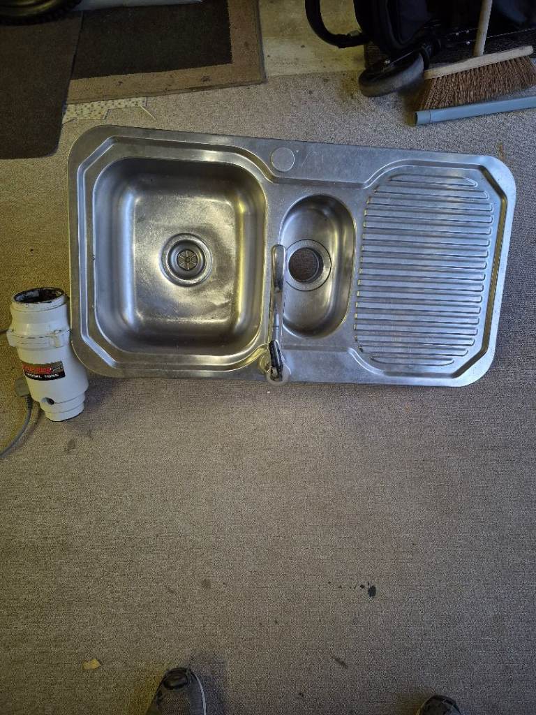 Kitchen Sink with Tap and Waste Disposal – Good Condition
