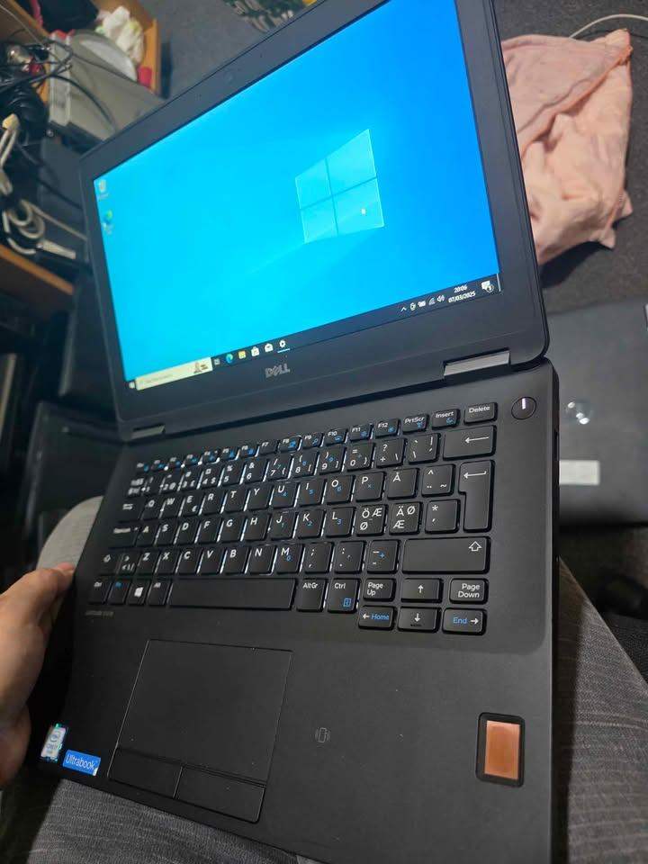  Dell core i7,students offer, limited stock, collection only