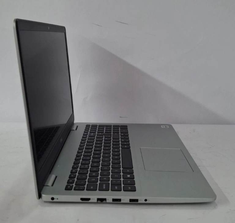 Dell Vostro 5590 Laptop – Intel® Core™ i5 10th Gen | 8GB RAM | 256GB SSD | Windows 11 Pro 