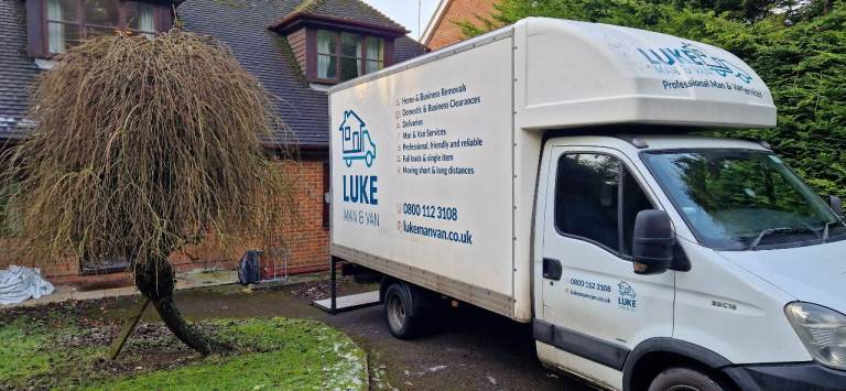 House Removals in Tring , BEST PRICE Man with a Van, RELIABLE & HELPFUL.FULLY INSURED, Clearance