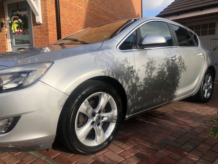 Vauxhall, ASTRA, Hatchback, 2011, Other, 1956 (cc), 5 doors