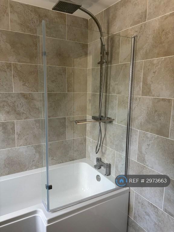 3 bedroom house in Broadhurst Avenue, Ilford, IG3 (3 bed) (#2973663)