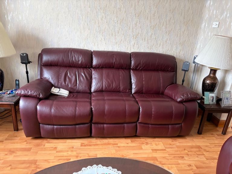 3 seat leather sofa, 2 matching armchairs
