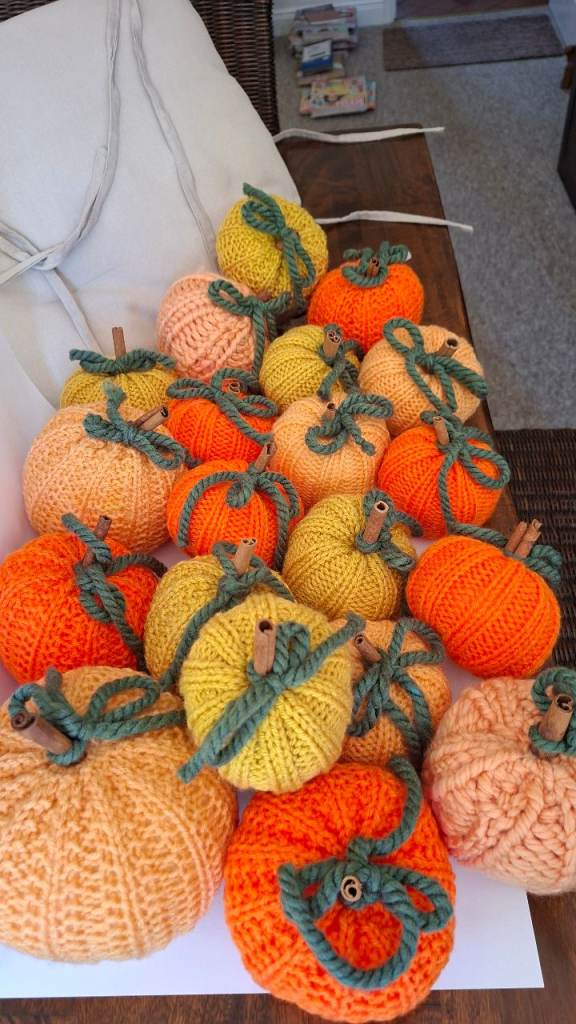 Lovely Handmade Knitted Pumpkins for Autumn and Halloween Decor