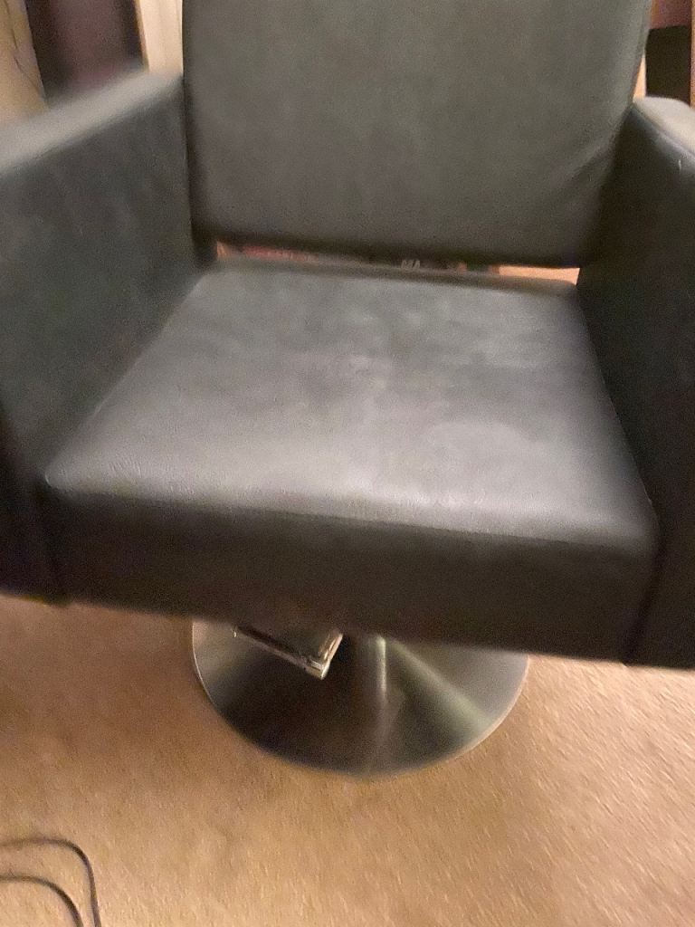 Hydrolic chair
