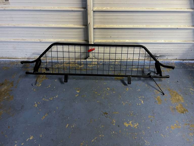 Dog Guard / Luggage Protector Barrier