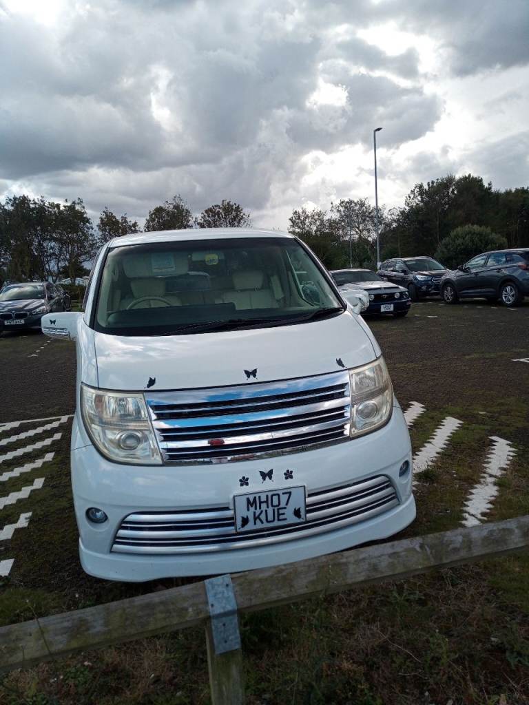 Nissan Elgrand Rider Autech Cream Leather seats 2007, 2496 (cc)