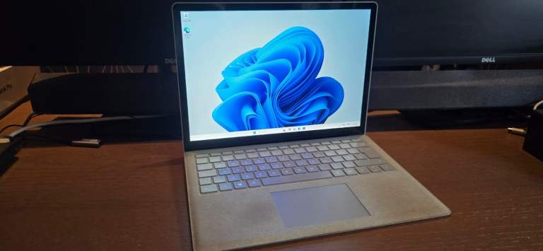 Microsoft Surface Laptop 3K touch-screen Intel QuadCore i7 pro touchscreen