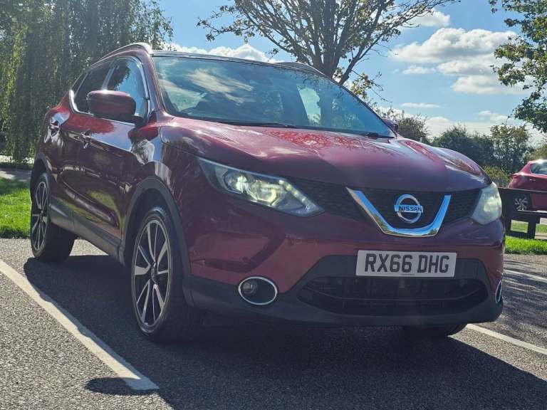 2017 Nissan Qashqai 1.2 DiG-T Tekna 5dr Xtronic Panroof HATCHBACK Petrol Automatic