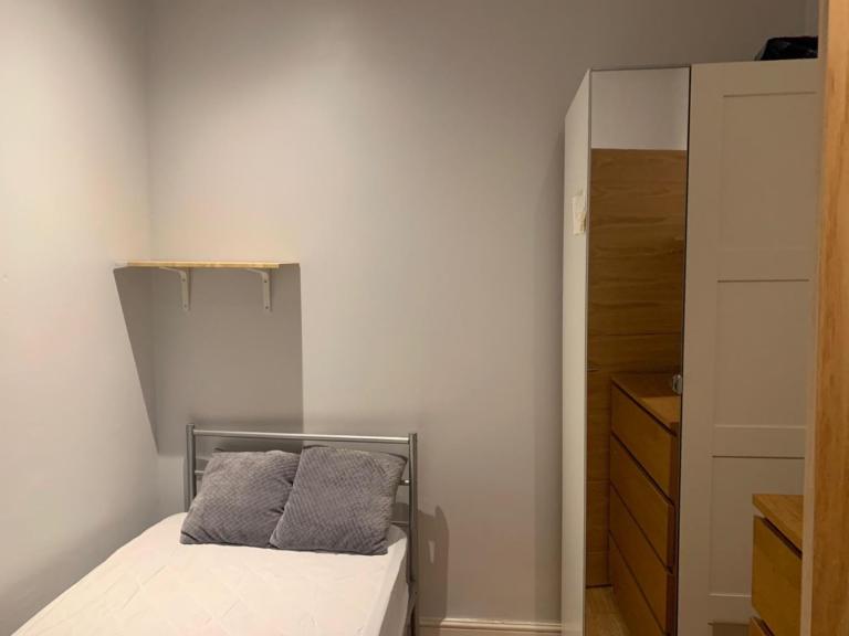 Single room available next to North Wembley station