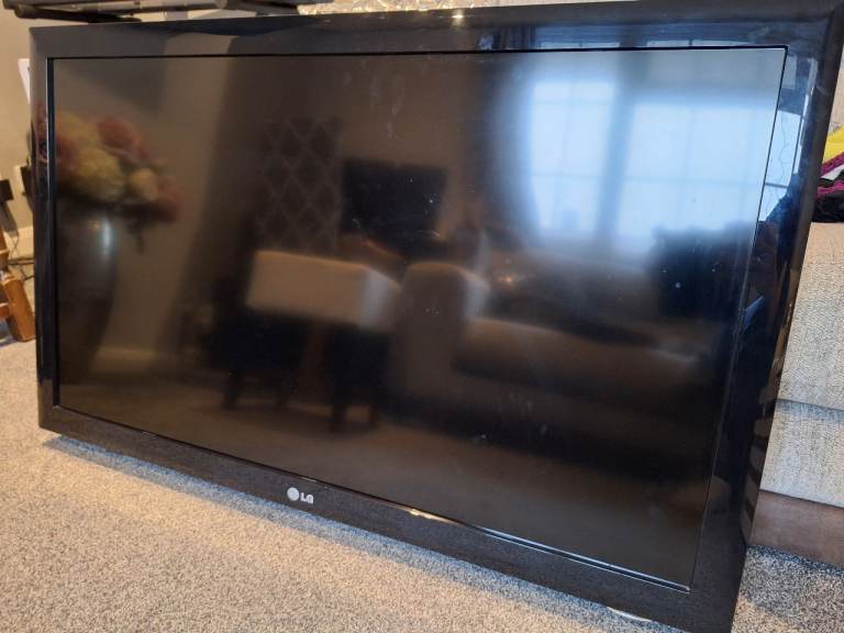 LG HD Ready LCD TV 42LD459