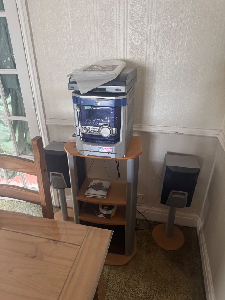 Silver Stereo System with Speakers and Stand – Good Condition