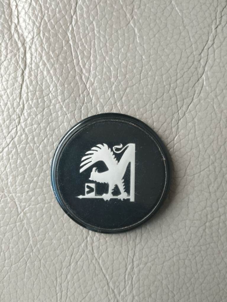 Vauxhall Griffin round Badge Vintage 1980s 