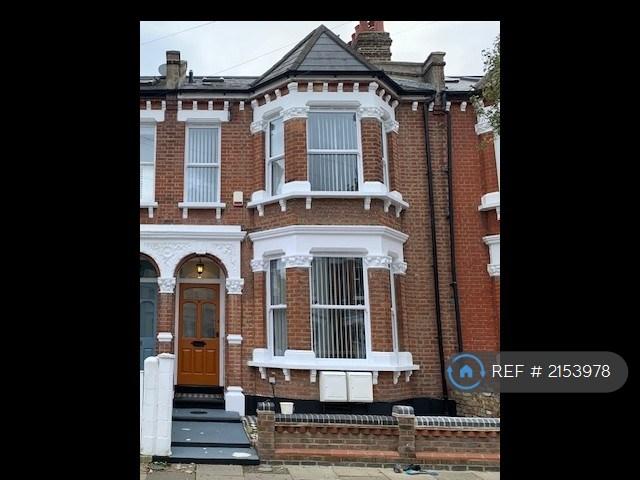6 bedroom house in Calbourne Road, London, SW12 (6 bed) (#2153978)