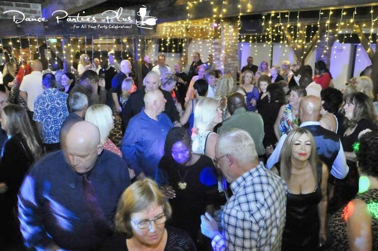 MIDDLESEX/ HERTS border. Over 30's-60's+ Party for Singles & Couples- FRI 22 MAY