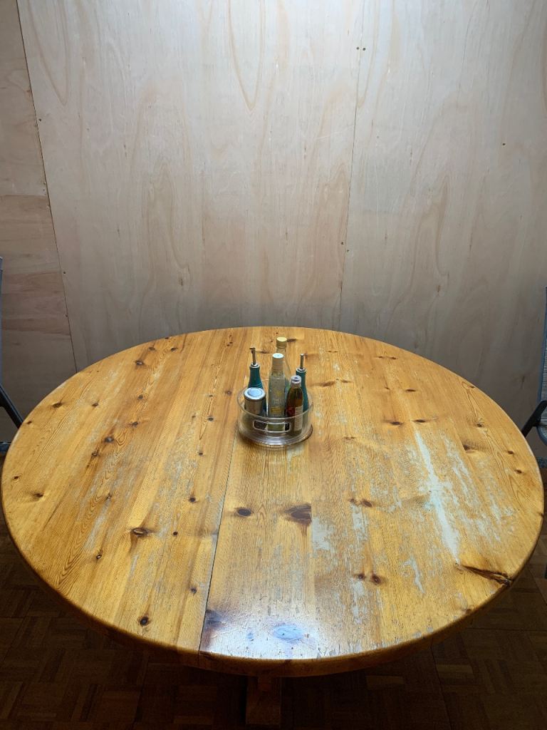 Vintage Large Round Solid Pine Dining Table Seats 6-8