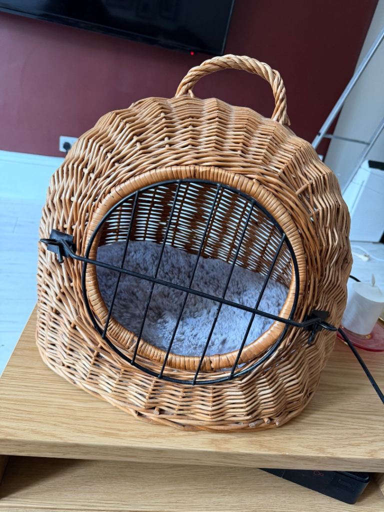 Cat carry basket