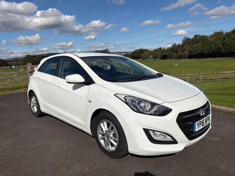 2016 Hyundai i30 1.6 CRDi Blue Drive SE Euro 6 (s/s) 5dr HATCHBACK Diesel Manual