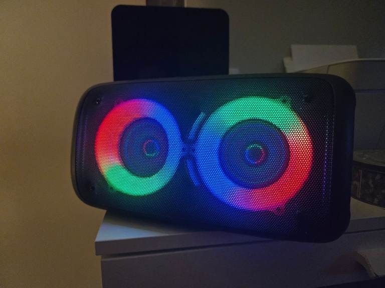 Bluetooth light speaker 
