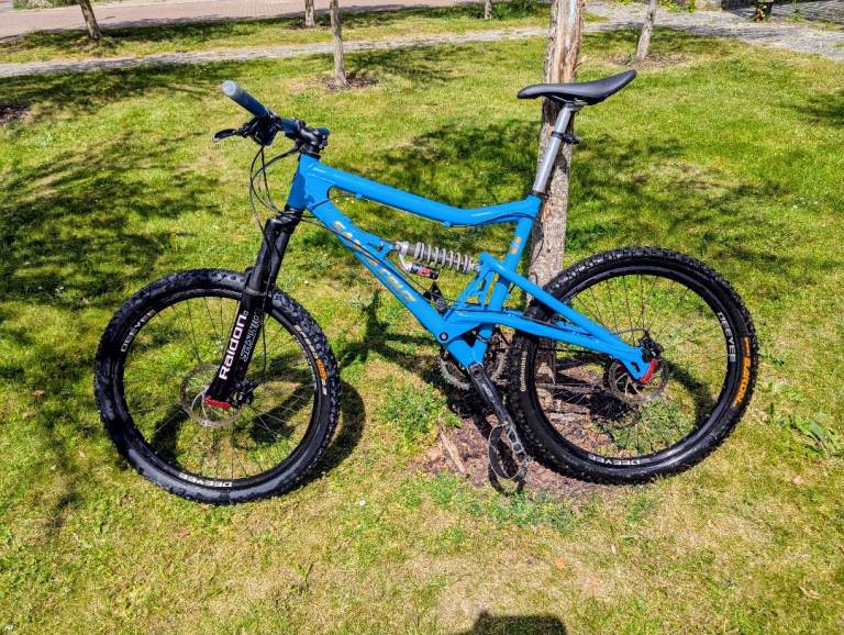 Santa Cruz Full Suspension Mountain Bike – Blue, Good Condition  - reduced price