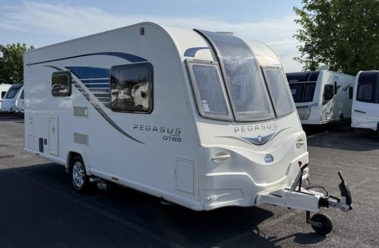 2014 BAILEY PEGASUS GT65 GENOA LUXURY 2 BERTH TOURING CARAVAN