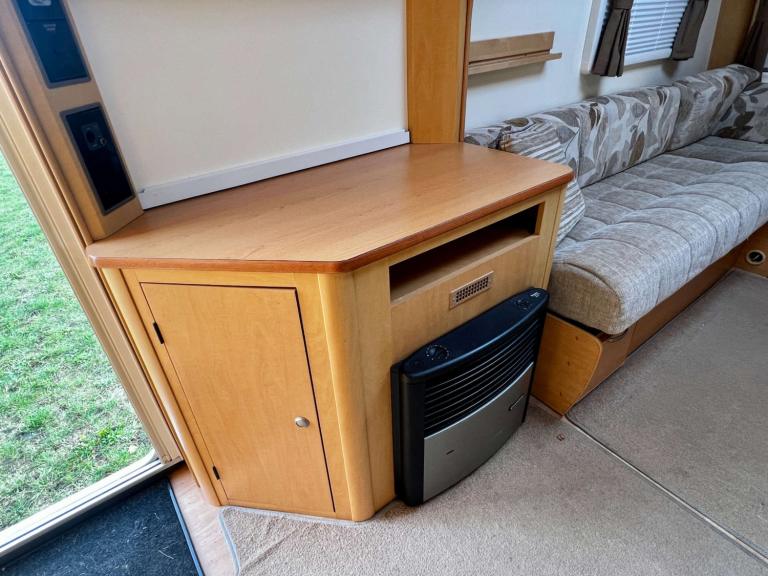 2011 Peugeot Olympus 462 Olympus 462 Single Axle Unlisted Petrol Automatic