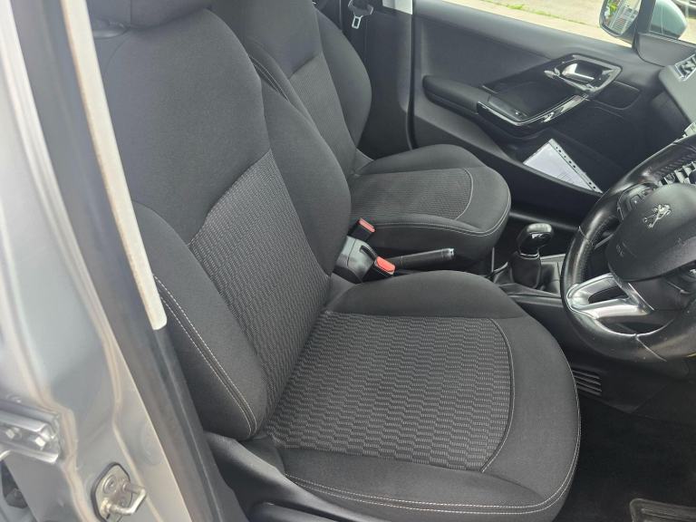 2017 Peugeot 208 1.2 PureTech Active Euro 6 5dr HATCHBACK Petrol Manual