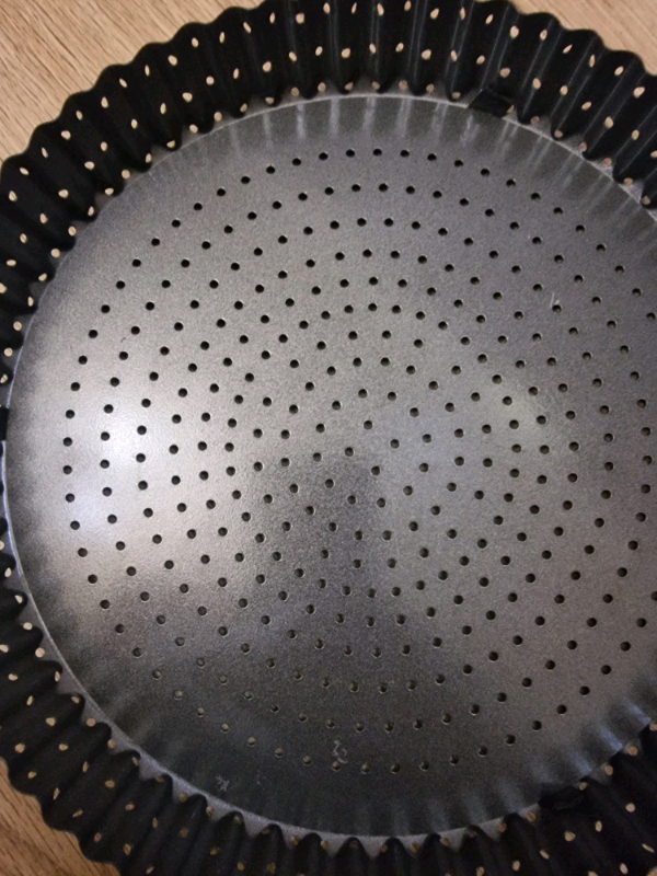 Nonstick pie tray 